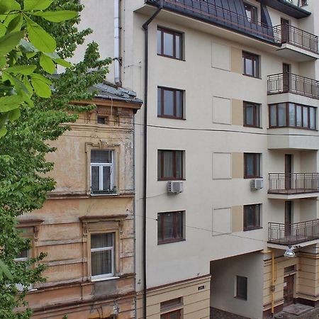 Квартира По Вулиці Голубовича 42 Біля Вокзалу Комфортна Повноцінна Стильна Lviv Exterior photo